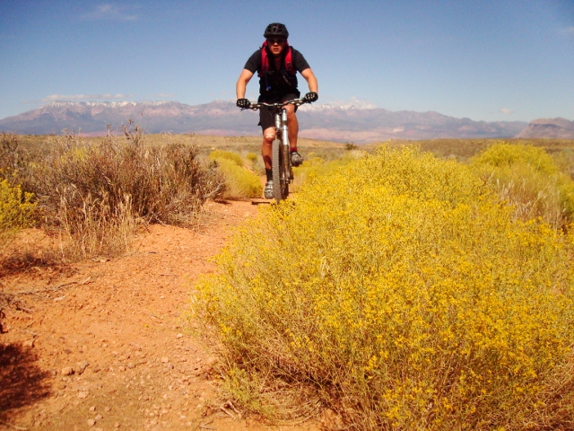Goulds Rim Trails features flowing, desert singletrack.
