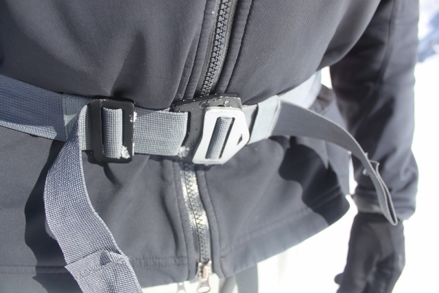 The safety buckle and waist strap doesn't carry weight terribly well, and takes getting used to operate. (Photo: Jared Hargrave - UtahOutside.com)