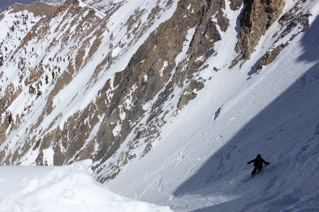 Sean drops into the Northwest Couloir. (Photo: Jared Hargrave - UtahOutside.com)