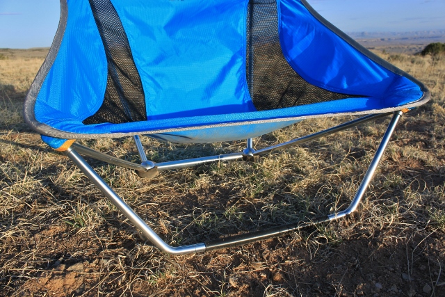 The front leg of the Mayfly Chair is easy to assemble and/or remove for sitting options. (Photo: Jared Hargrave - UtahOutside.com)