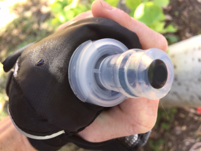 A closer look at the Salomon Park Hydro Handset bite valve. (Photo: Jared Hargrave - UtahOutside.com)